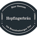 Logo Hopfingerbräu am Brandenburger Tor in Berlin
